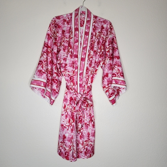 Natori Pink Floral Silky Robe - Picture 2 of 4